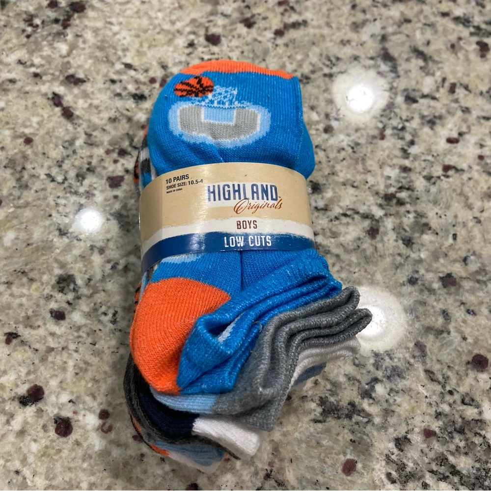 Highland Originals boys low cut 10 pairs of socks size 10.5-4 New with tag